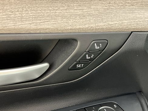 Used 2025 Toyota Grand Highlander AWD image 34
