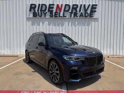 Used 2022 BMW X7 M50i AWD/4WD image 9