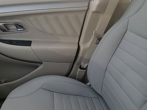 Used 2018 Ford Taurus SE image 53