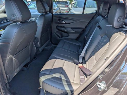 New 2025 Buick Envista Avenir image 12