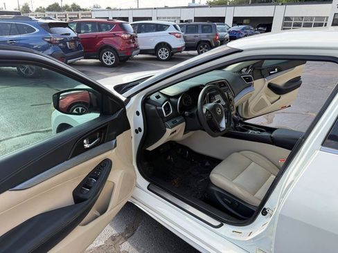 Used 2016 Nissan Maxima 3.5 S FWD image 9