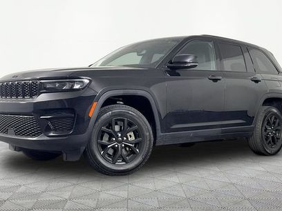 Used 2024 Jeep Grand Cherokee Altitude