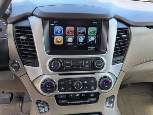Used 2019 GMC Yukon XL SLT w/ Premium Edition RWD image 28
