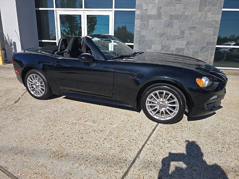 Used 2019 FIAT 124 Spider Classica w/ Technology Group image 5