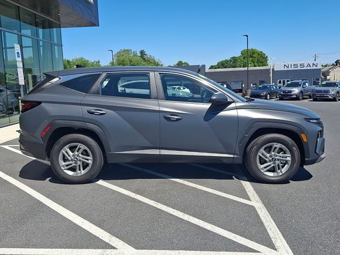 Used 2025 Hyundai Tucson SE AWD/4WD image 7