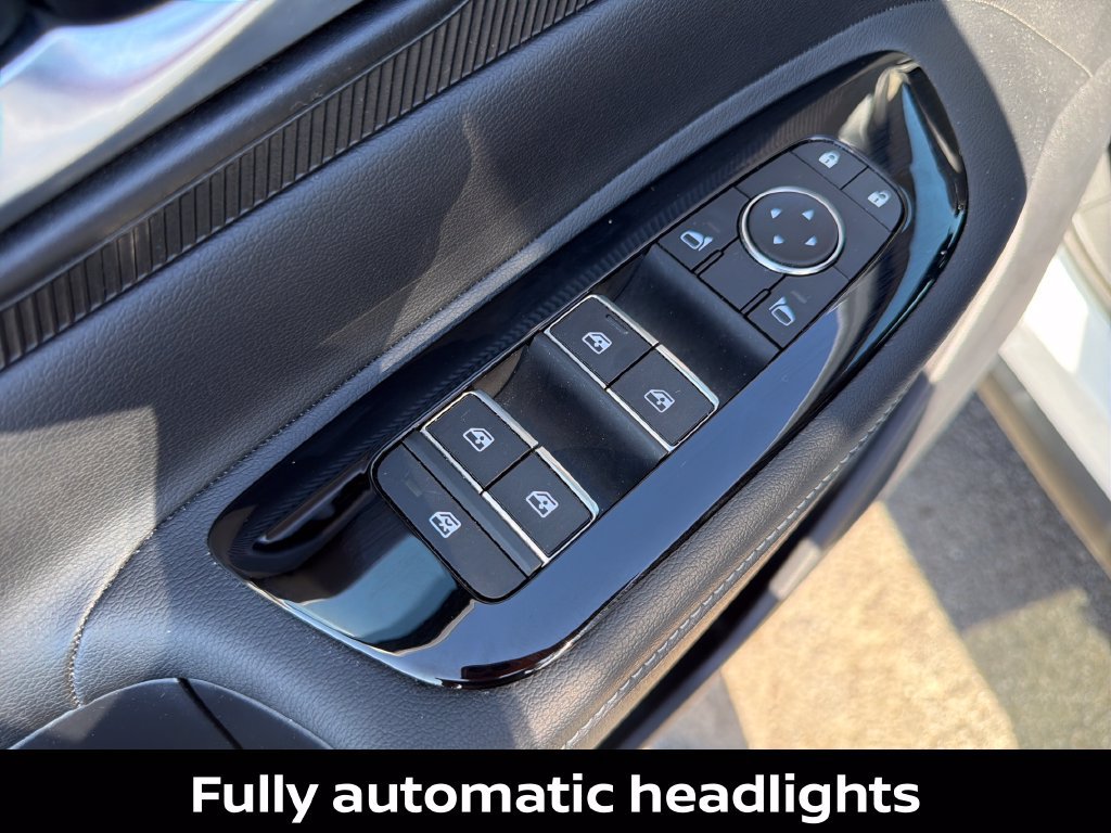 Certified 2025 Nissan Murano SV AWD/4WD image 14