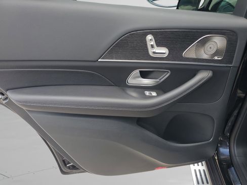 Used 2026 Mercedes-Benz GLS 450 4MATIC image 12