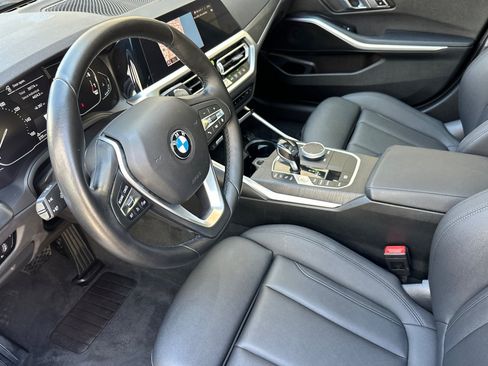 Used 2021 BMW 330i Sedan w/ Convenience Package RWD image 9