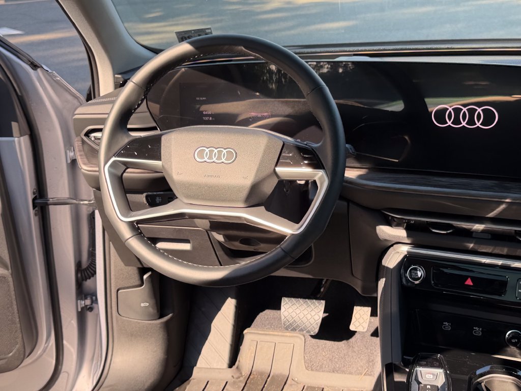 Used 2025 Audi Q5 Premium w/ Premium Plus AWD/4WD image 22