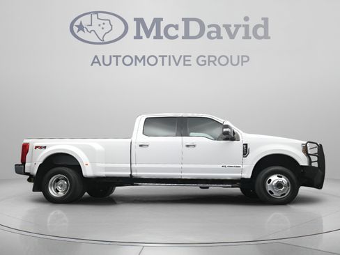 Used 2019 Ford F350 XLT w/ XLT Premium Package AWD/4WD image 31