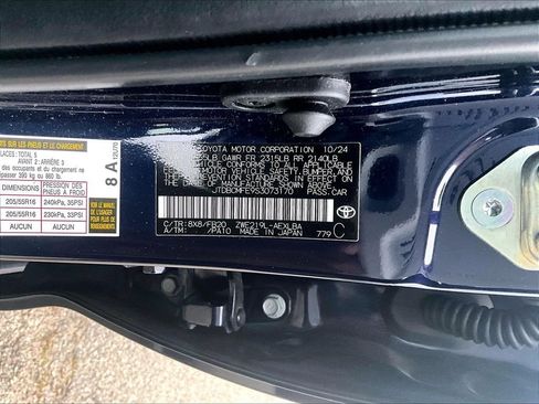Used 2025 Toyota Corolla LE FWD image 9
