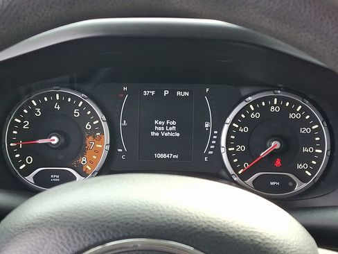 Used 2017 Jeep Renegade Sport w/ Power & Air Group image 26