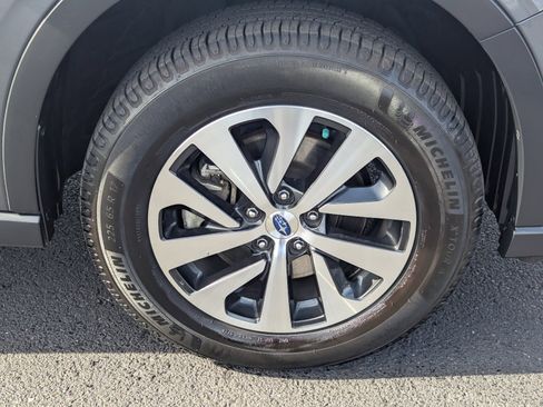 Certified 2022 Subaru Outback Limited w/ Popular Package #2 image 9