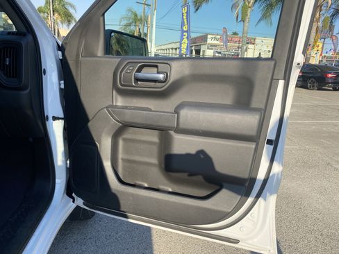 Used 2020 Chevrolet Silverado 1500 Custom w/ Custom Value Package RWD image 23