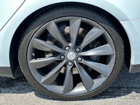 Used 2014 Tesla Model S image 26