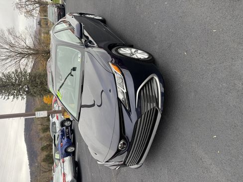 Used 2021 Toyota Camry LE image 10