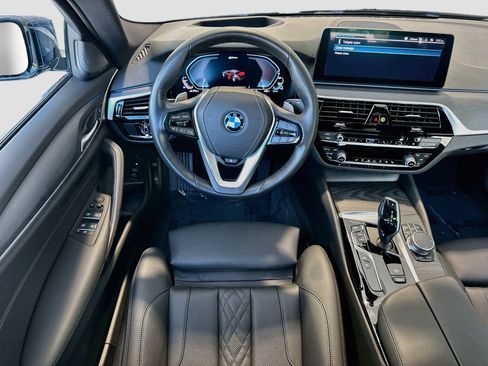 Certified 2023 BMW 530e xDrive w/ Premium Package AWD/4WD image 19