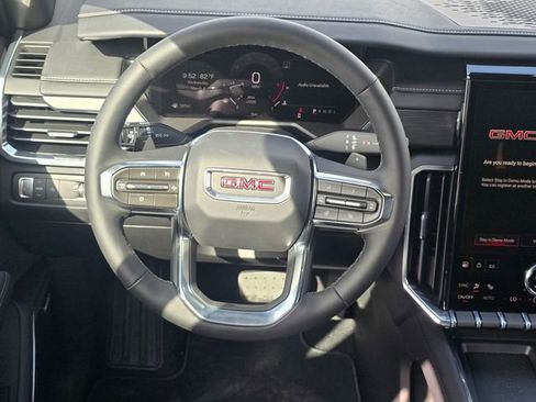 New 2026 GMC Acadia Elevation image 14