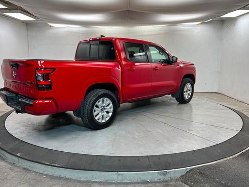 Used 2022 Nissan Frontier SV image 5