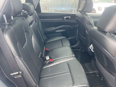 Certified 2023 Kia Sorento S w/ Panoramic Sunroof Package image 14