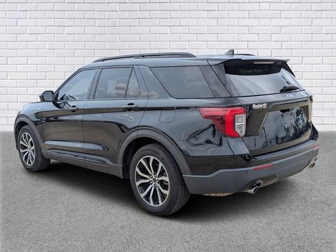 Used 2022 Ford Explorer ST-Line RWD image 3