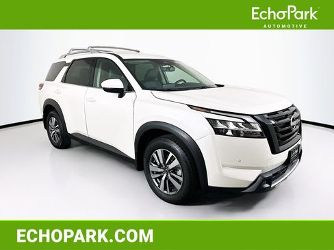 Used 2023 Nissan Pathfinder SL w/ Lighting Package (N92) AWD/4WD image 1
