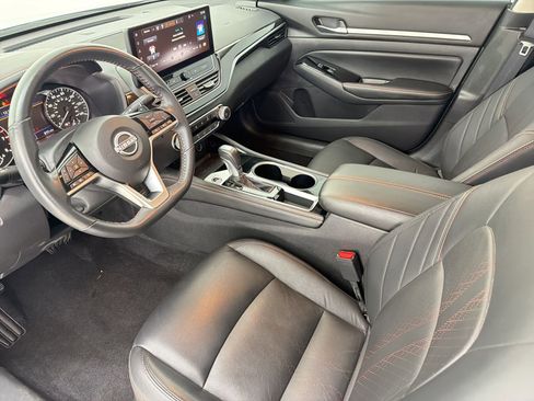 Used 2024 Nissan Altima 2.5 SR w/ SR Premium Package image 19