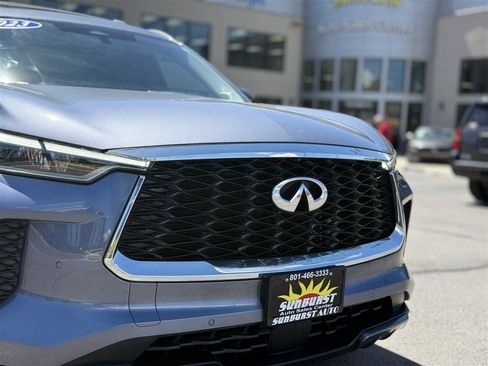 Used 2023 INFINITI QX60 Sensory w/ Cargo Package AWD/4WD image 11