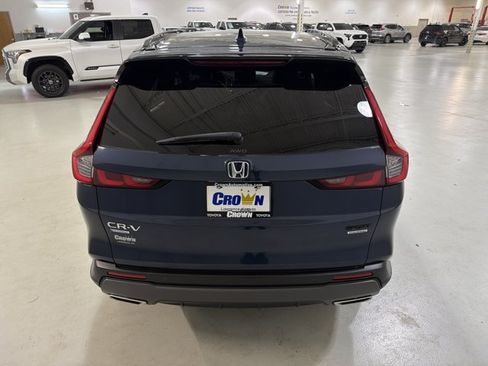 Used 2024 Honda CR-V Sport Touring image 8