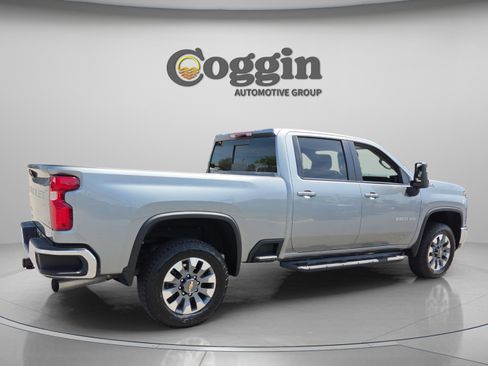 Used 2025 Chevrolet Silverado 2500 LT AWD/4WD image 5