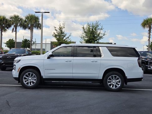 New 2026 Chevrolet Suburban Premier AWD/4WD image 3