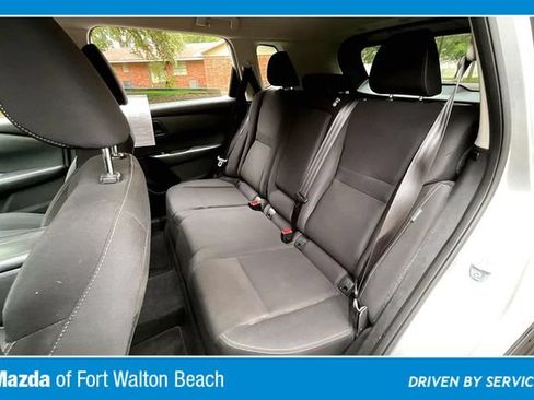 Used 2024 Nissan Rogue S AWD/4WD image 19