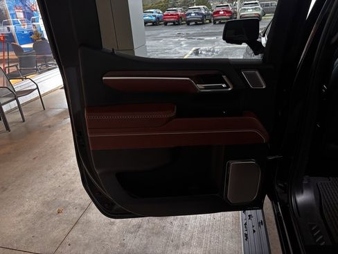 Used 2024 GMC Sierra 1500 Denali Ultimate image 28