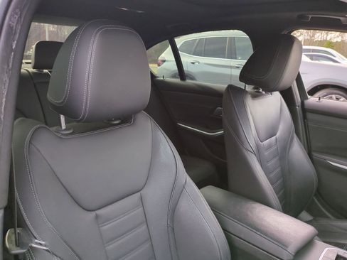 Certified 2023 BMW 330e w/ Premium Package image 33