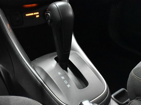 Used 2018 Chevrolet Trax LS image 17