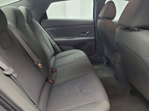 Used 2025 Hyundai Elantra SE w/ Cargo Package FWD image 19