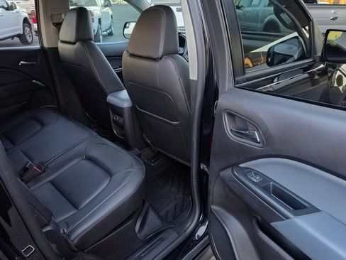 Used 2018 Chevrolet Colorado Z71 w/ Z71 Midnight Edition AWD/4WD image 17