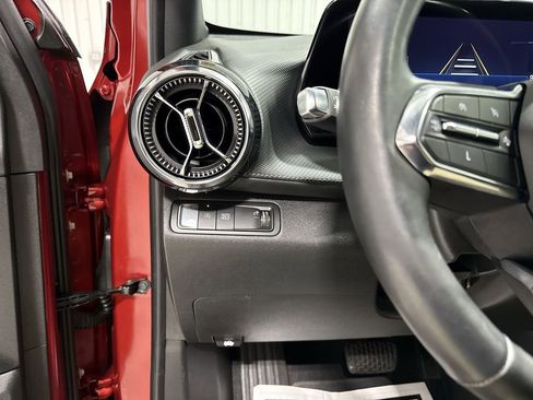 Used 2025 Chevrolet Equinox LT w/ Midnight Edition image 18