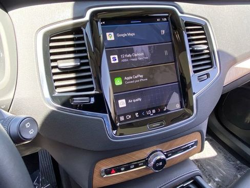 Certified 2025 Volvo XC90 T8 Plus w/ Protection Package Premier image 21