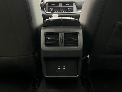 Used 2025 Nissan Rogue SV image 13