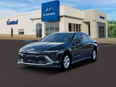 New 2026 Hyundai Sonata SE image 1