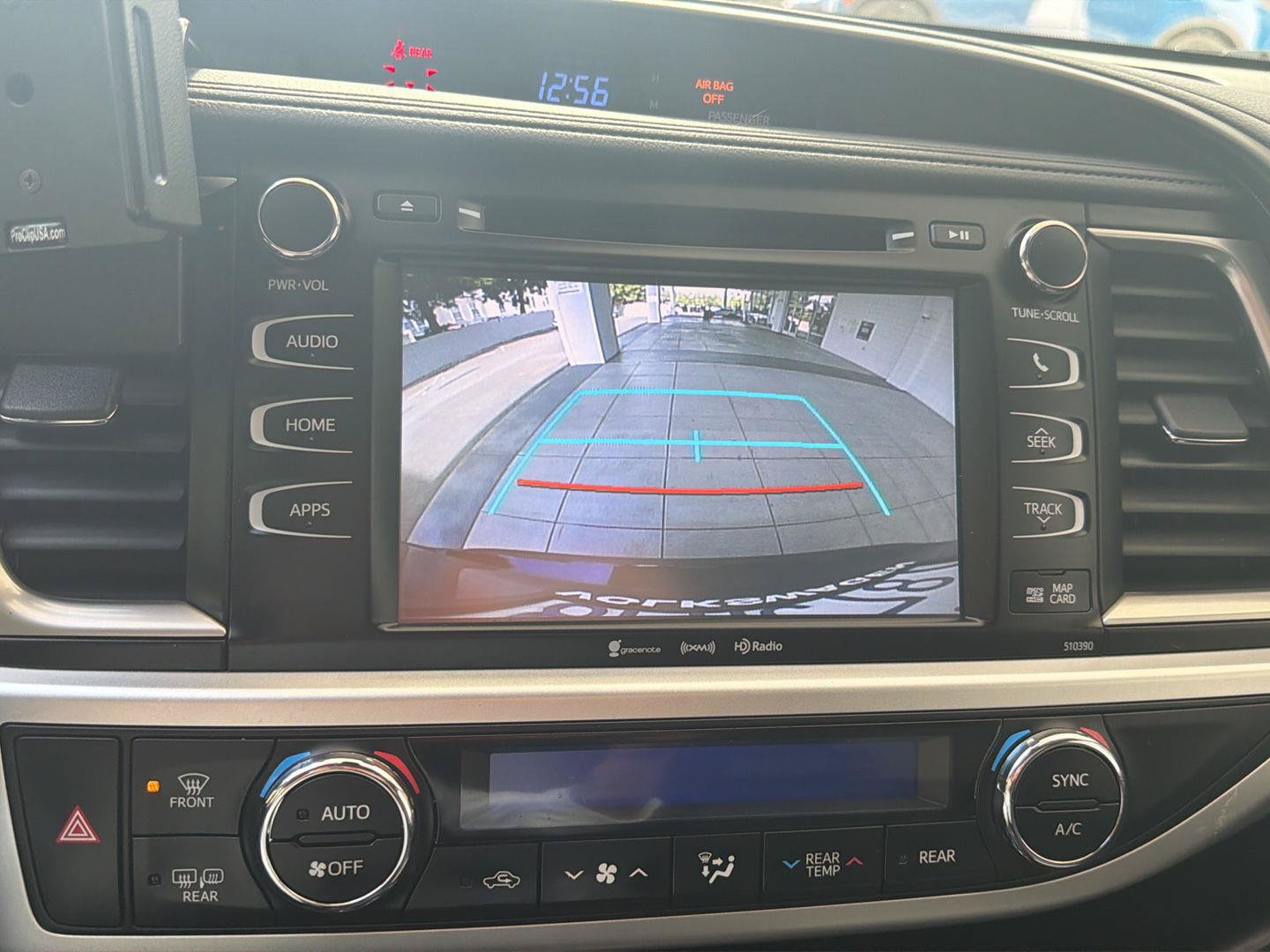 Used 2019 Toyota Highlander SE AWD/4WD image 24