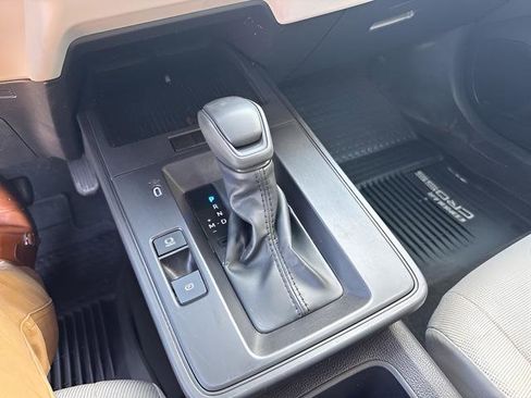 Used 2026 Toyota Corolla Cross L image 20