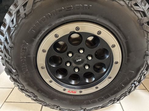 Used 2014 Ford F150 Raptor w/ Equipment Group 801A Luxury image 11