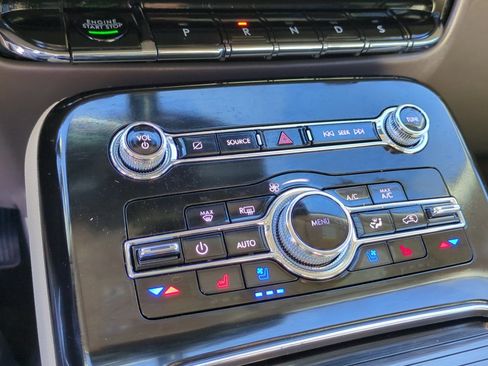 Used 2023 Lincoln Nautilus Reserve image 25