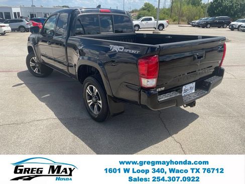 Used 2016 Toyota Tacoma TRD Sport w/ Towing Package RWD image 6