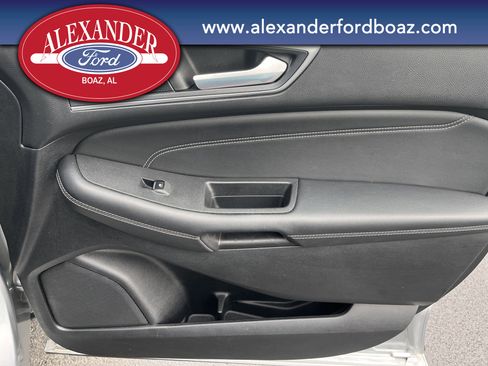 Used 2024 Ford Edge Titanium image 14