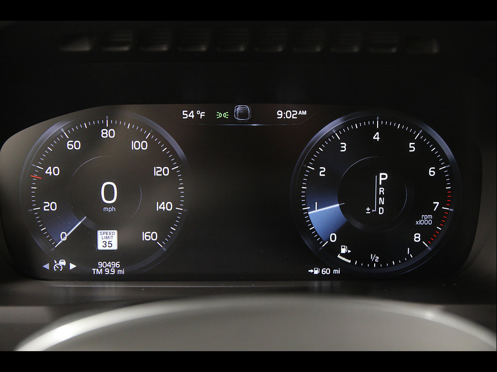 Used 2022 Volvo XC90 T6 Momentum w/ Climate Package AWD/4WD image 8