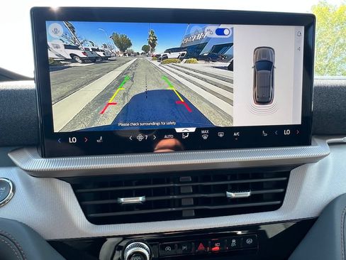 New 2026 Ford Explorer Active RWD image 27