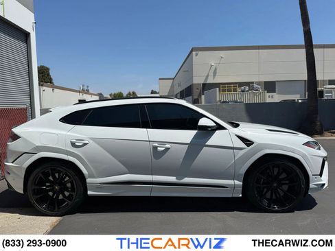Used 2023 Lamborghini Urus S image 10